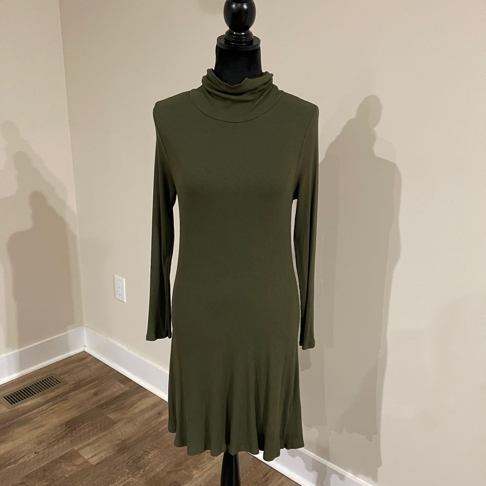 Green dress